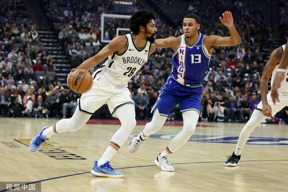 拨乱反正的 拨乱反正的