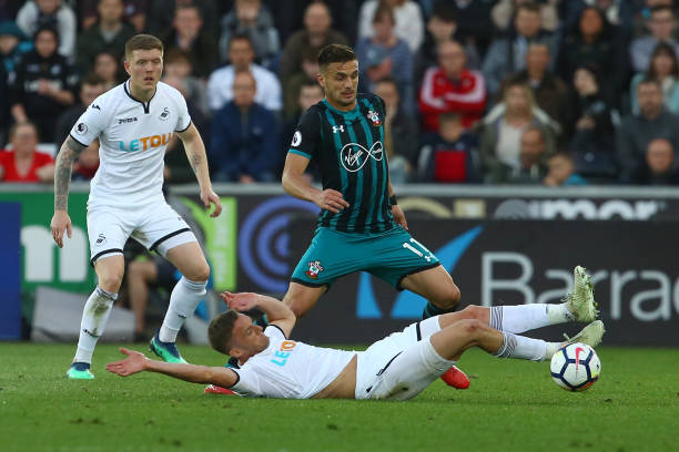 他完成了一 他完成了一